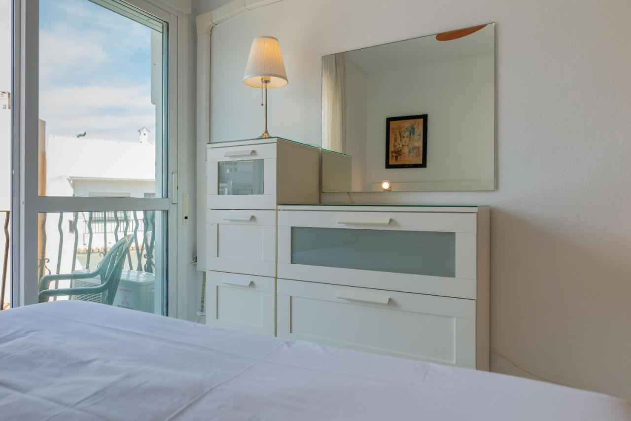 Homeforguest Bright Studio In La Carihuela Near The Beach トレモリノス エクステリア 写真