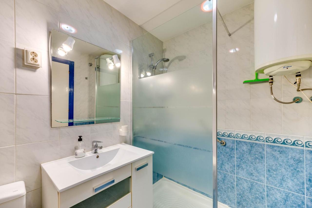 Homeforguest Bright Studio In La Carihuela Near The Beach トレモリノス エクステリア 写真