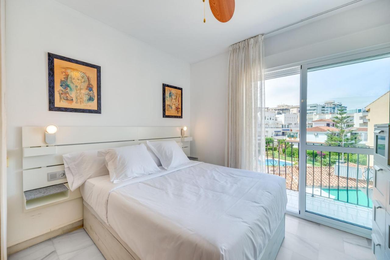Homeforguest Bright Studio In La Carihuela Near The Beach トレモリノス エクステリア 写真