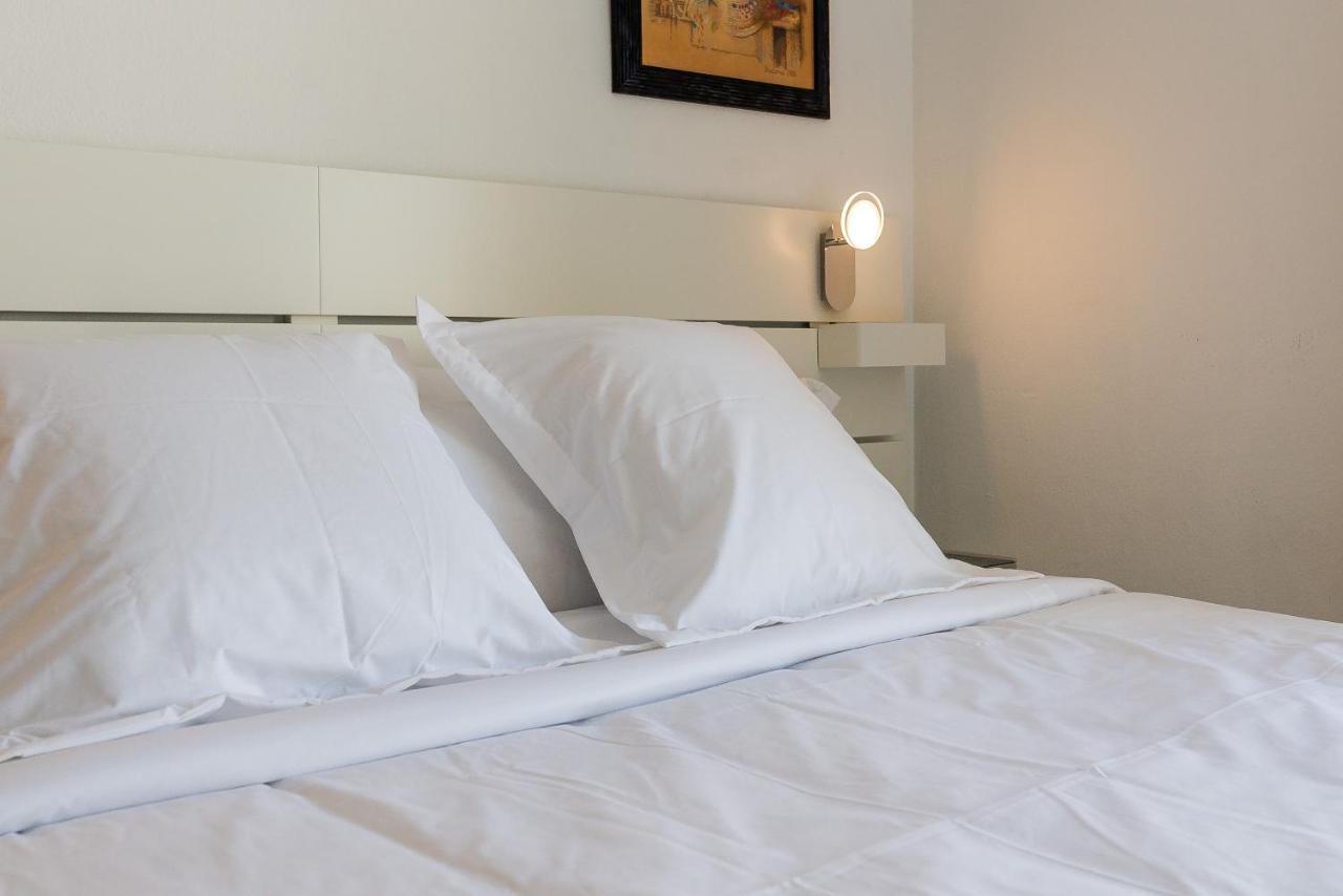 Homeforguest Bright Studio In La Carihuela Near The Beach トレモリノス エクステリア 写真
