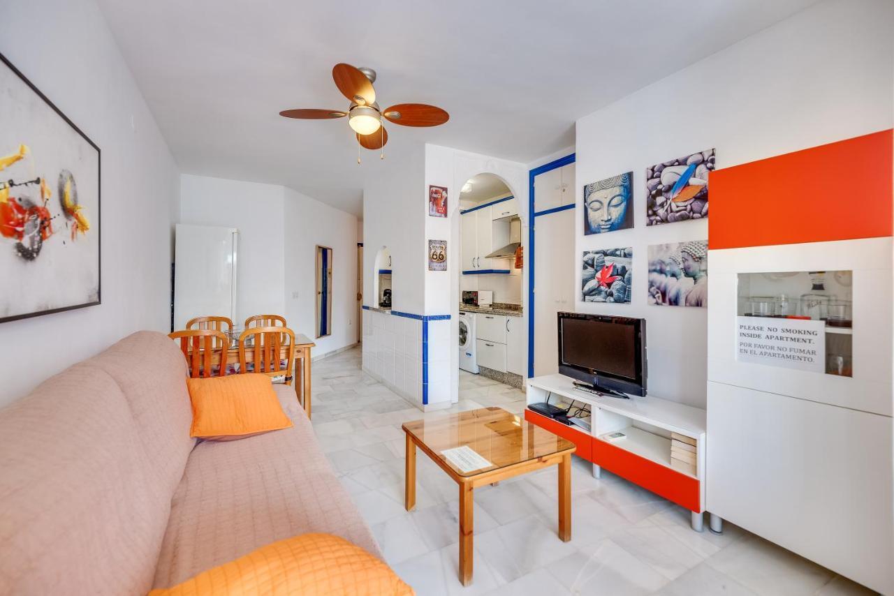 Homeforguest Bright Studio In La Carihuela Near The Beach トレモリノス エクステリア 写真